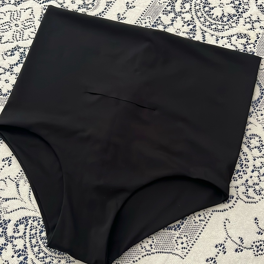 Nyssa Fourthwear postpartum underwear. New never worn. Size small/medium